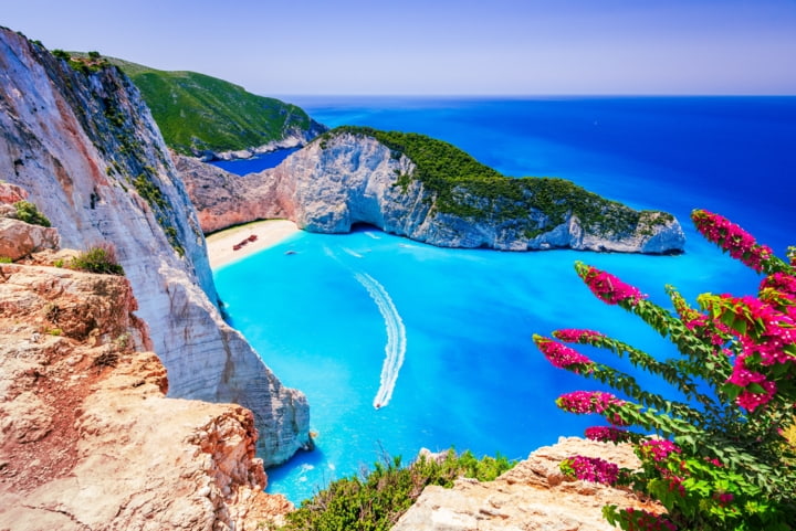 Blick auf die Steilküsten auf Zakynthos